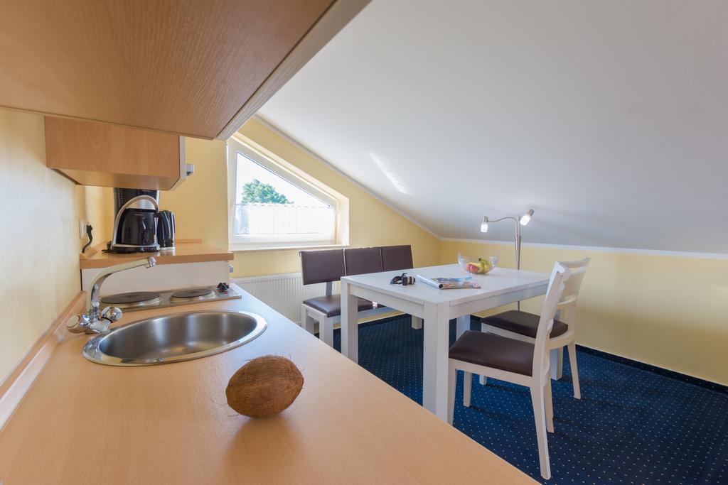 Haffidyll Garni Hotel Rerik Bagian luar foto