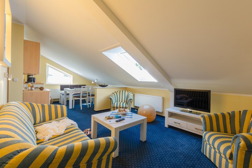 Haffidyll Garni Hotel Rerik Bagian luar foto